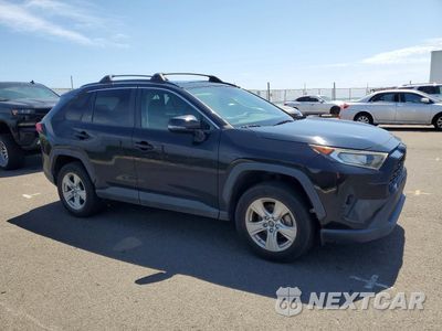 Czwarte zdjęcie samochodu z boku: 2019 TOYOTA RAV4 XLE VIN:2T3P1RFV1KW050858 - miniatura