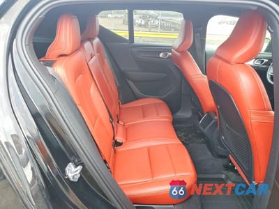 Zdjęcie 11 z 13 samochodu: 2019 VOLVO XC40 T5 MOMENTUM VIN:YV4162XZXK2006797 - miniatura