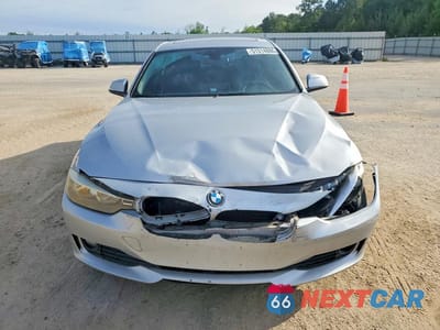 Piąte zdjęcie samochodu w środku: 2014 BMW 320 I XDRIVE VIN:WBA3C3C5XEF987477 - miniatura