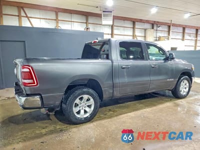 Trzecie zdjęcie samochodu z tyłu: 2024 RAM 1500 LARAMIE VIN:1C6SRFJT3RN223702 - miniatura