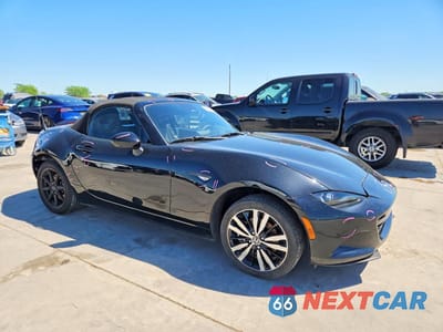 Czwarte zdjęcie samochodu z boku: 2025 MAZDA MX-5 MIATA SPORT VIN:JM1NDAB75S0659611 - miniatura