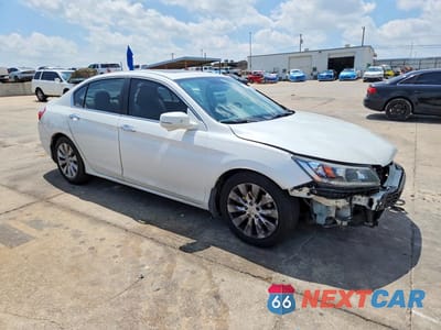 Czwarte zdjęcie samochodu z boku: 2014 HONDA ACCORD EX VIN:1HGCR2F7XEA162014 - miniatura