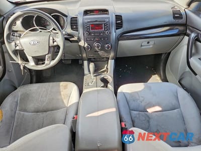 Zdjęcie 8 z 11 samochodu: 2011 KIA SORENTO LX VIN:5XYKTDA14BG083248 - miniatura