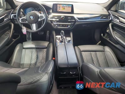 Zdjęcie 8 z 12 samochodu: 2019 BMW M550XI VIN:WBAJB9C54KB464133 - miniatura