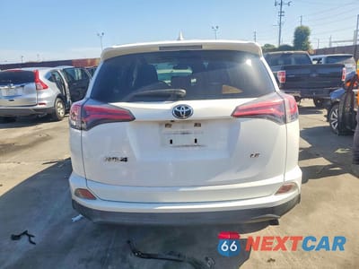 Zdjęcie 6 z 13 samochodu: 2018 TOYOTA RAV4 LE VIN:JTMZFREV3JJ153689 - miniatura