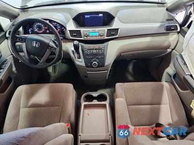 Zdjęcie 8 z 13 samochodu: 2012 HONDA ODYSSEY VIN:5FNRL5H49CB114717 - miniatura