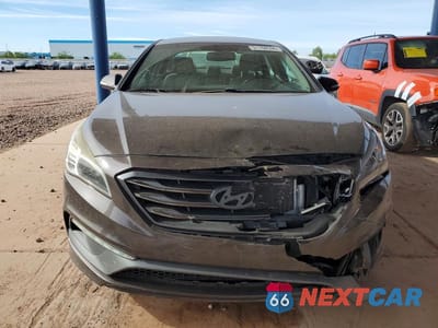 Piąte zdjęcie samochodu w środku: 2015 HYUNDAI SONATA SPORT VIN:5NPE34AF5FH244519 - miniatura