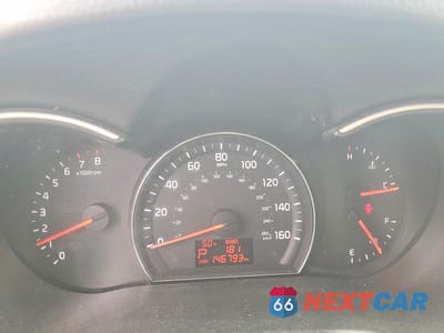 Zdjęcie 9 z 12 samochodu: 2015 KIA SORENTO VIN:5XYKT3A69FG617646 - miniatura