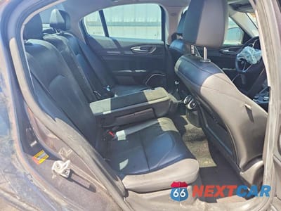 Zdjęcie 10 z 12 samochodu: 2018 ALFA ROMEO GIULIA Q4 VIN:ZARFAEDNXJ7563985 - miniatura