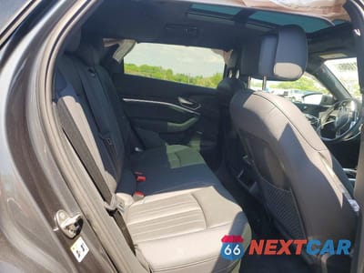 Zdjęcie 11 z 13 samochodu: 2022 AUDI E-TRON PREMIUM VIN:WA1AAAGE0NB009960 - miniatura