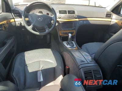 Zdjęcie 8 z 11 samochodu: 2005 MERCEDES-BENZ E 320 VIN:WDBUF65J85A645290 - miniatura