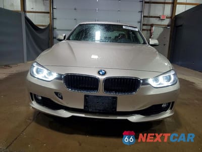 Piąte zdjęcie samochodu w środku: 2014 BMW 335 XI VIN:WBA3B9C53EF588304 - miniatura