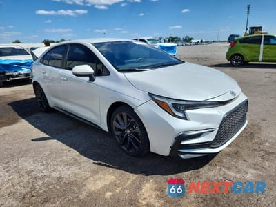 Czwarte zdjęcie samochodu z boku: 2023 TOYOTA COROLLA SE VIN:5YFS4MCE6PP148553 - miniatura