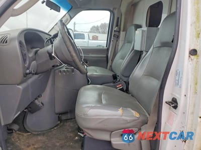 Zdjęcie 7 z 12 samochodu: 2004 FORD ECONOLINE E350 SUPER DUTY CUTAWAY VAN VIN:1FDSE35L24HA05895 - miniatura