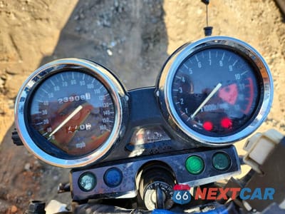 Zdjęcie 7 z 9 samochodu: 1999 KAWASAKI ZR1100 C VIN:JKAZRBC13XA022795 - miniatura