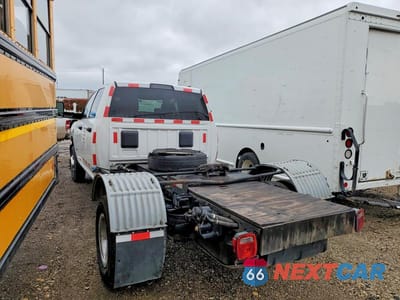 Drugie zdjęcie samochodu z przodu: 2019 RAM 3500 TRUCK CAB AND CHASSIS VIN:3C7WRTCL7KG643390 - miniatura