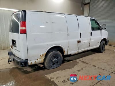 Trzecie zdjęcie samochodu z tyłu: 2005 CHEV EXPRESS VIN:1GCGG25V051203742 - miniatura