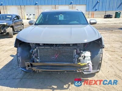 Piąte zdjęcie samochodu w środku: 2021 VOLKSWAGEN ATLAS CROSS SPORT SE VIN:1V2RE2CA5MC223534 - miniatura
