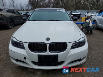 Piąte zdjęcie samochodu w środku: 2011 BMW 323 I VIN:WBAPG7G56BNN18749 - miniatura