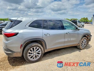 Trzecie zdjęcie samochodu z tyłu: 2025 BUICK ENCLAVE PREFERRED VIN:5GAERARS2SJ111704 - miniatura