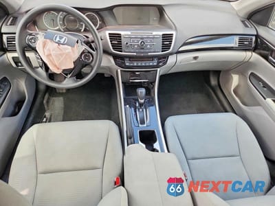 Zdjęcie 8 z 12 samochodu: 2017 HONDA ACCORD LX VIN:1HGCR2F35HA063229 - miniatura