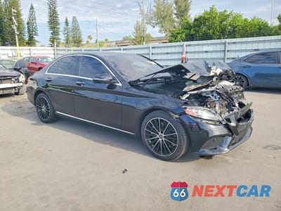 Czwarte zdjęcie samochodu z boku: 2021 MERCEDES-BENZ C 300 VIN:W1KWF8DBXMR612197 - miniatura