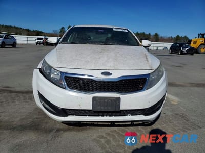Piąte zdjęcie samochodu w środku: 2012 KIA OPTIMA LX VIN:5XXGM4A78CG074209 - miniatura