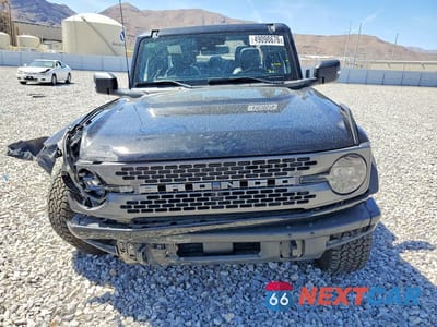 Piąte zdjęcie samochodu w środku: 2021 FORD BRONCO BASE VIN:1FMEE5DH8MLB03770 - miniatura