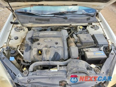 Zdjęcie 11 z 12 samochodu: 2007 KIA OPTIMA LX VIN:KNAGE123X75094928 - miniatura