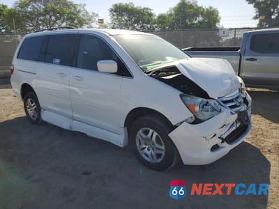 Czwarte zdjęcie samochodu z boku: 2006 HONDA ODYSSEY EX VIN:5FNRL38496B447251 - miniatura
