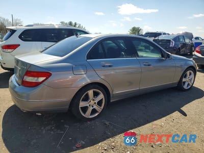 Trzecie zdjęcie samochodu z tyłu: 2011 MERCEDES-BENZ C 300 4MATIC VIN:WDDGF8BB5BF538581 - miniatura