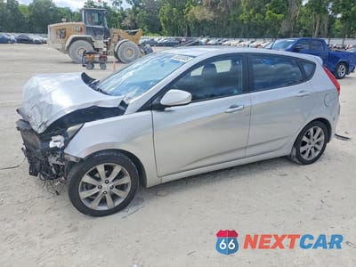 2013 HYUNDAI ACCENT SE KMHCU5AEXDU059351 - główne zdjęcie licytacji z USA - miniatura