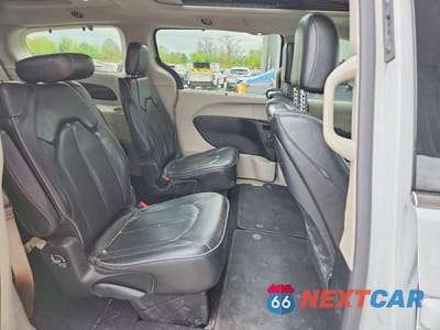 Zdjęcie 10 z 12 samochodu: 2018 CHRYSLER PACIFICA LIMITED VIN:2C4RC1GG1JR226241 - miniatura