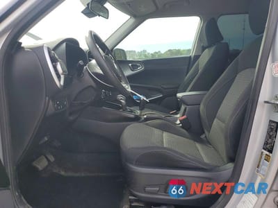 Zdjęcie 7 z 11 samochodu: 2021 KIA SOUL S VIN:KNDJ23AU1M7779648 - miniatura