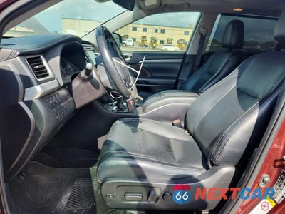 Zdjęcie 7 z 12 samochodu: 2019 TOYOTA HIGHLANDER LIMITED VIN:5TDYZRFH5KS313023 - miniatura