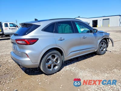 Trzecie zdjęcie samochodu z tyłu: 2023 FORD ESCAPE ST LINE VIN:1FMCU9MN3PUA62664 - miniatura