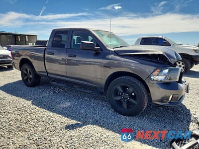 Czwarte zdjęcie samochodu z boku: 2019 RAM 1500 CLASSIC TRADESMAN VIN:1C6RR7FT3KS619746 - miniatura