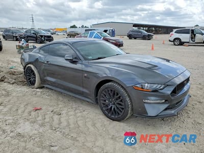 Czwarte zdjęcie samochodu z boku: 2020 FORD MUSTANG GT VIN:1FA6P8CF9L5185327 - miniatura