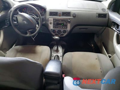 Zdjęcie 8 z 12 samochodu: 2005 FORD FOCUS ZX5 VIN:3FAFP37N85R110073 - miniatura