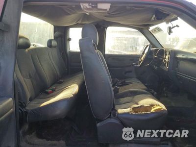 Zdjęcie 10 z 12 samochodu: 2005 GMC SIERRA 1500 VIN:1GTEC19X05Z133671 - miniatura