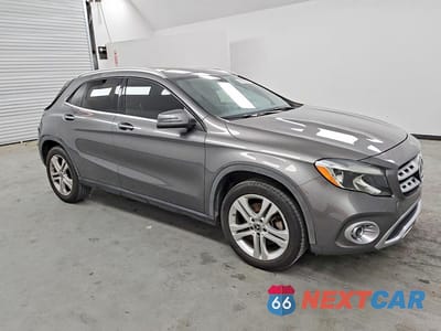 Czwarte zdjęcie samochodu z boku: 2020 MERCEDES-BENZ GLA 250 VIN:WDCTG4EB4LJ650193 - miniatura