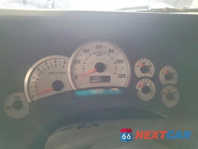 Zdjęcie 9 z 12 samochodu: 2004 HUMMER H2 VIN:5GRGN23U54H121073 - miniatura