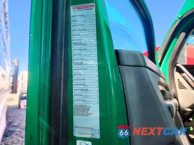Zdjęcie 10 z 10 samochodu: 2018 KENWORTH T680 SEMI TRUCK VIN:1XKYDP9XXKJ303711 - miniatura