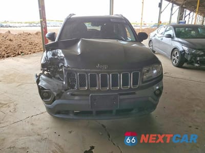 Piąte zdjęcie samochodu w środku: 2016 JEEP COMPASS SPORT VIN:1C4NJDBB9GD733241 - miniatura