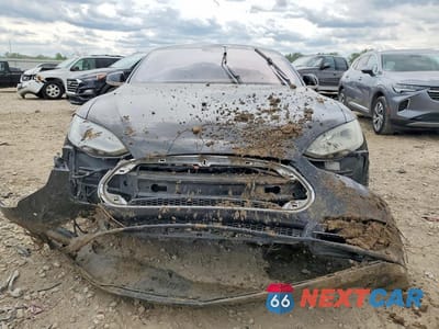 Piąte zdjęcie samochodu w środku: 2016 TESLA MODEL S VIN:5YJSA1E49GF128935 - miniatura