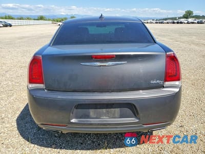Zdjęcie 6 z 12 samochodu: 2015 CHRYSLER 300 S VIN:2C3CCABG8FH872553 - miniatura