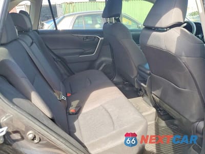 Zdjęcie 10 z 12 samochodu: 2019 TOYOTA RAV4 LE VIN:JTMF1RFV6KJ006235 - miniatura