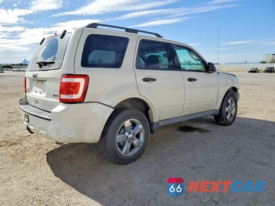 Trzecie zdjęcie samochodu z tyłu: 2010 FORD ESCAPE XLT VIN:1FMCU9DG3AKB42826 - miniatura