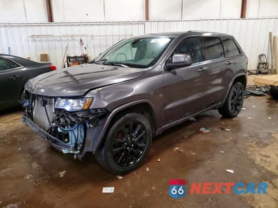 2017 JEEP GRAND CHEROKEE LAREDO 1C4RJFAGXHC767397 - główne zdjęcie licytacji z USA - miniatura