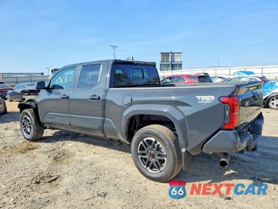 Drugie zdjęcie samochodu z przodu: 2025 TOYOTA TACOMA TRD SPORT VIN:3TMLB5JN4SM144777 - miniatura